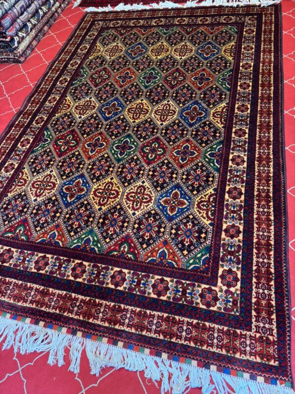 Haftrang Kashie Naqsha – handgeknüpfter Teppich aus Mazar-i-Sharif